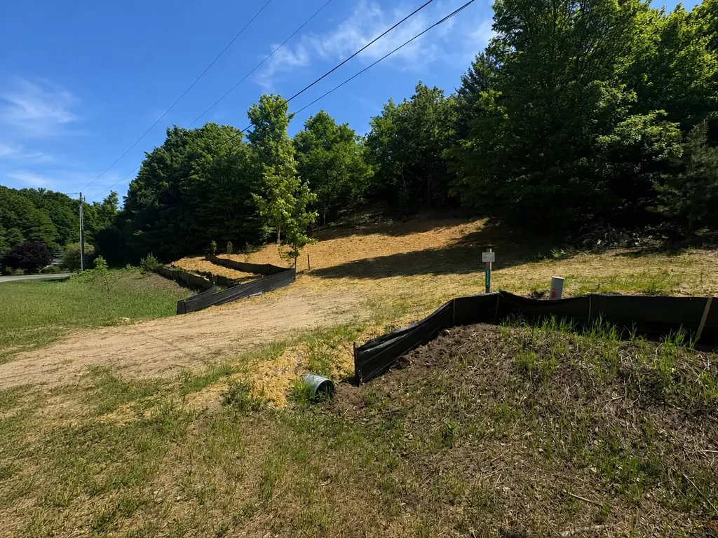 9394 E Hoxie Road Elmwood Charter Township MI 49621