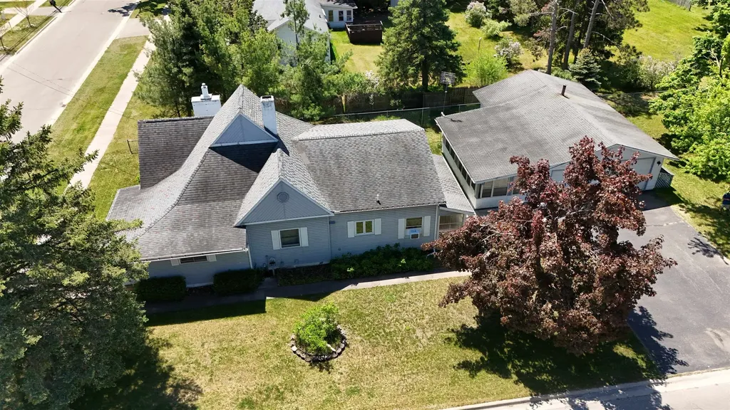 502 S Court Avenue Gaylord City MI 49735
