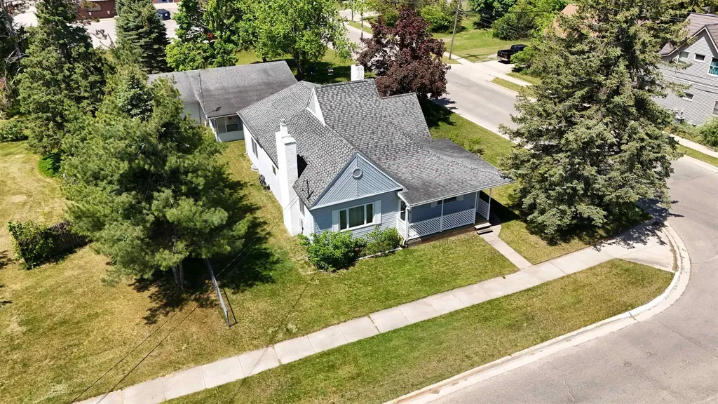 502 S Court Avenue Gaylord City MI 49735