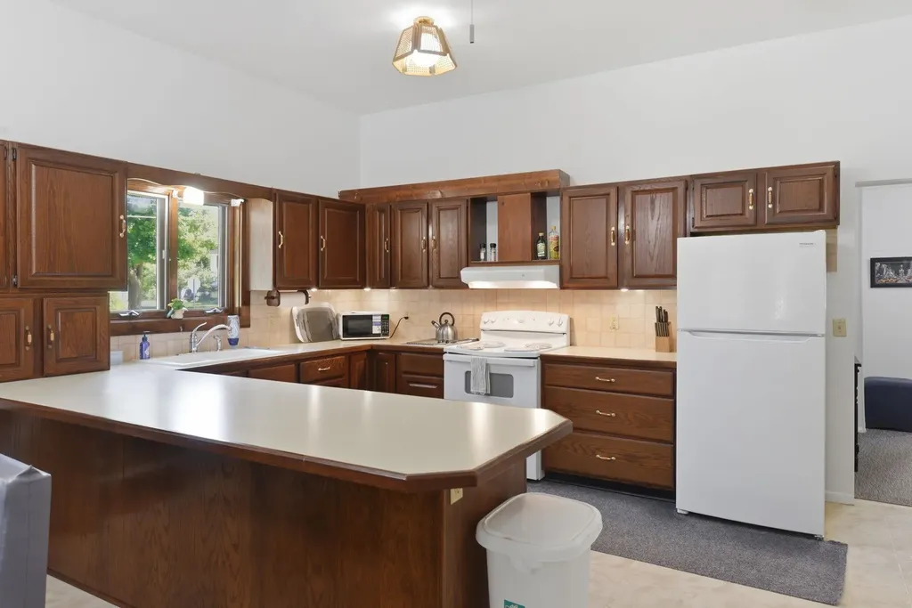 502 S Court Avenue Gaylord City MI 49735