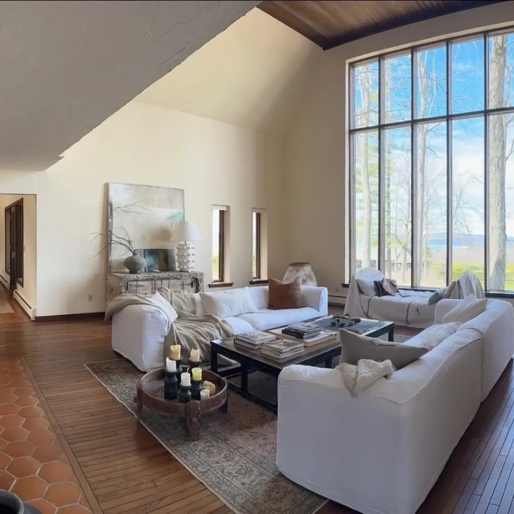 1425 Bay View Heights Bear Creek Township MI 49770