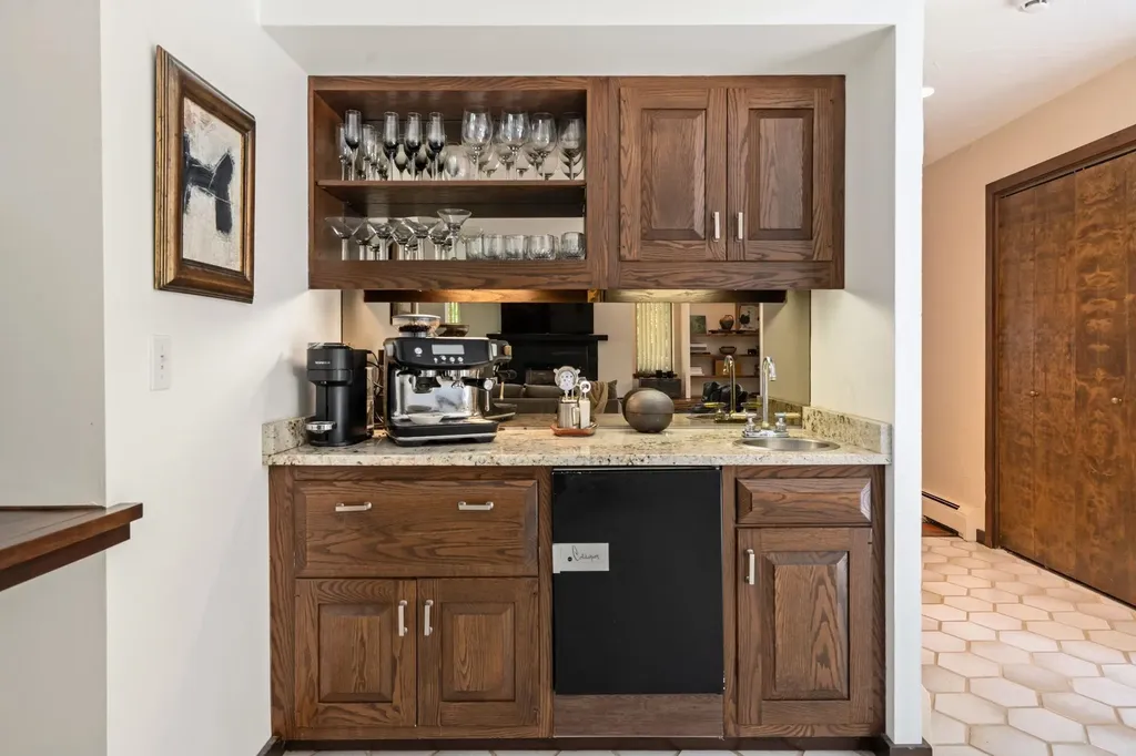 1425 Bay View Heights Bear Creek Township MI 49770