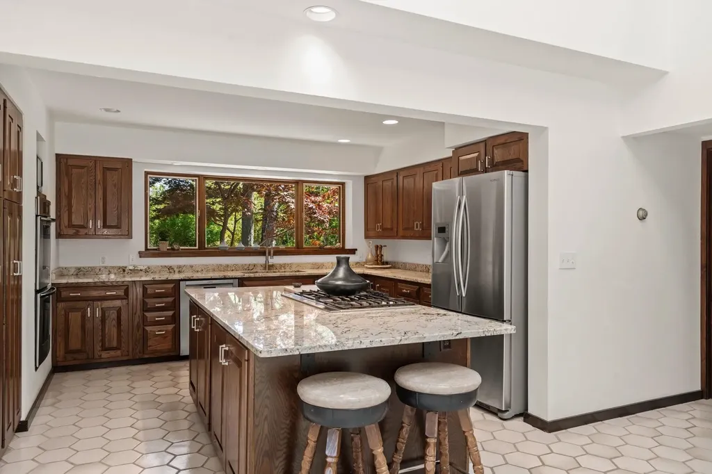 1425 Bay View Heights Bear Creek Township MI 49770