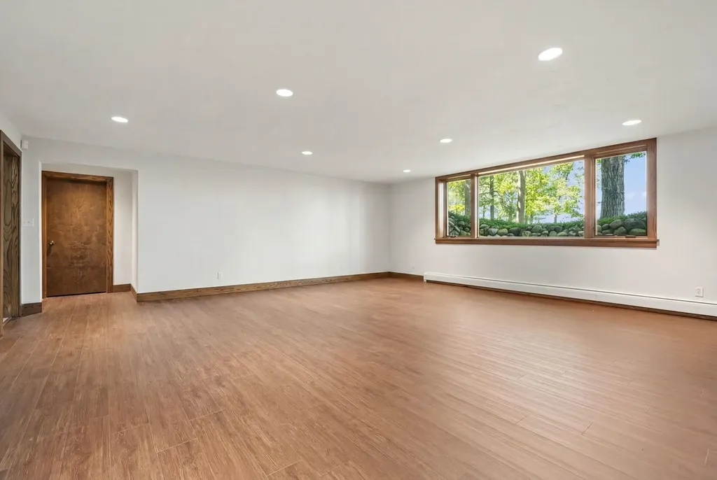 1425 Bay View Heights Bear Creek Township MI 49770