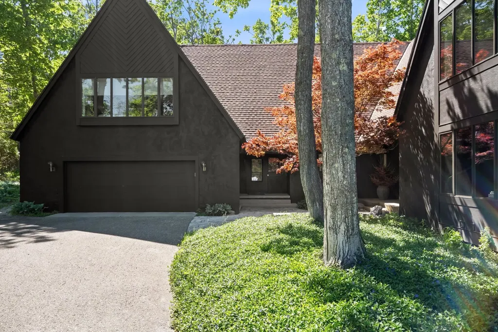 1425 Bay View Heights Bear Creek Township MI 49770