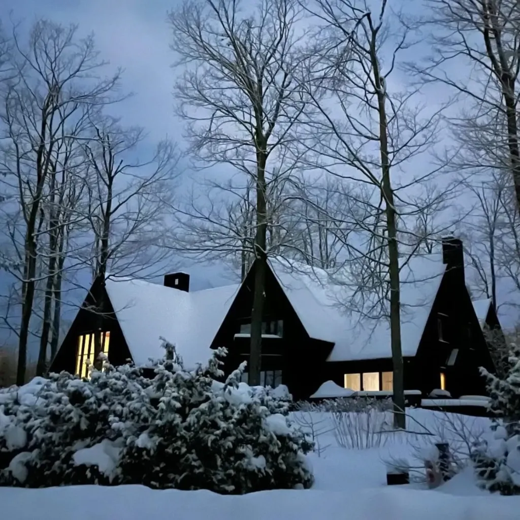 1425 Bay View Heights Bear Creek Township MI 49770