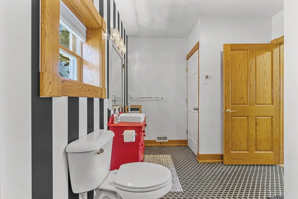 601 W Front Traverse City City MI 49684