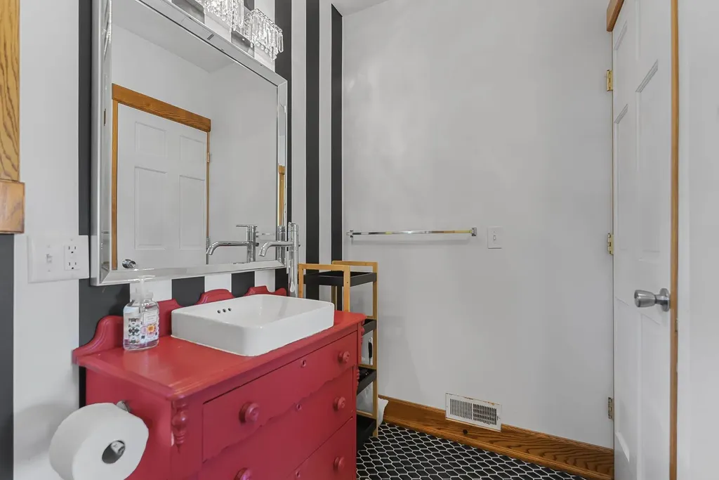 601 W Front Traverse City City MI 49684