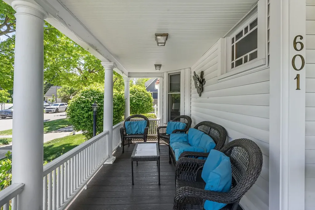 601 W Front Traverse City City MI 49684