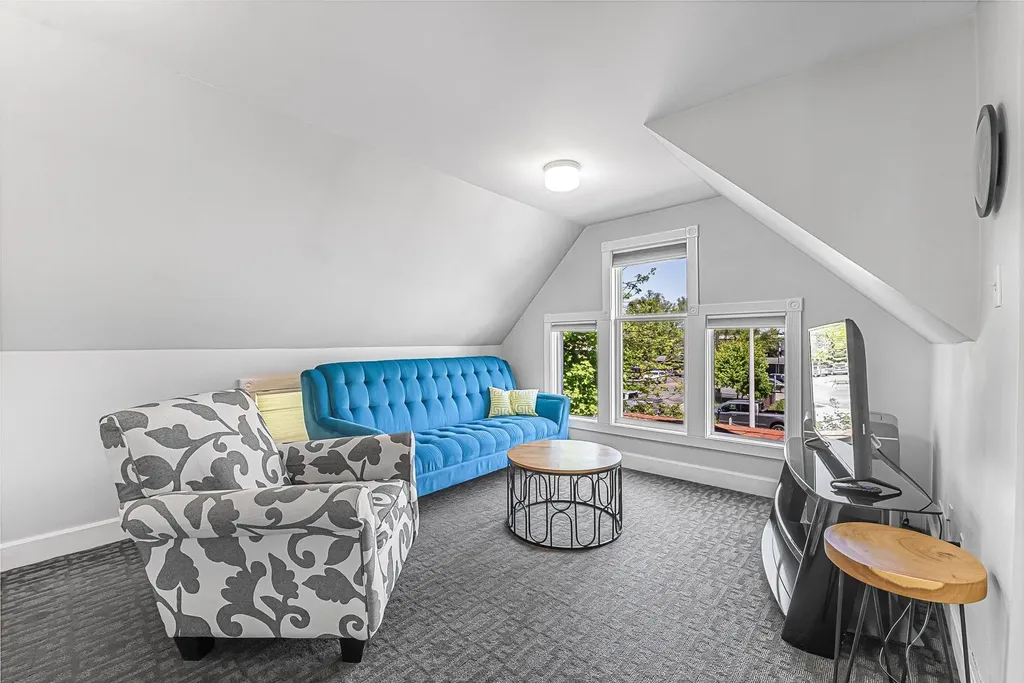 601 W Front Traverse City City MI 49684