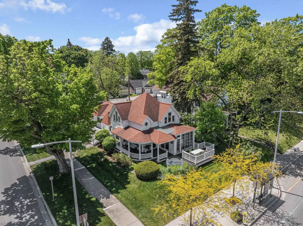 601 W Front Traverse City City MI 49684
