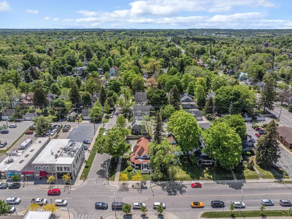 601 W Front Traverse City City MI 49684