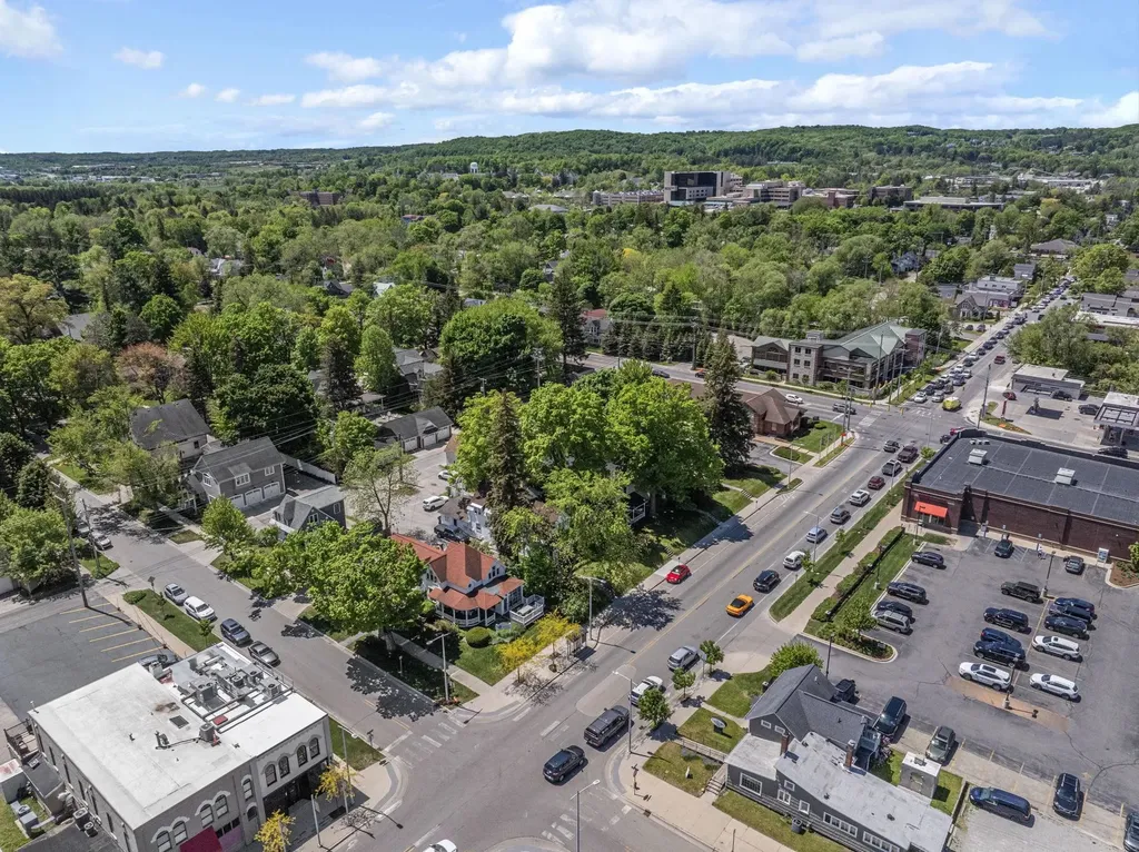 601 W Front Traverse City City MI 49684