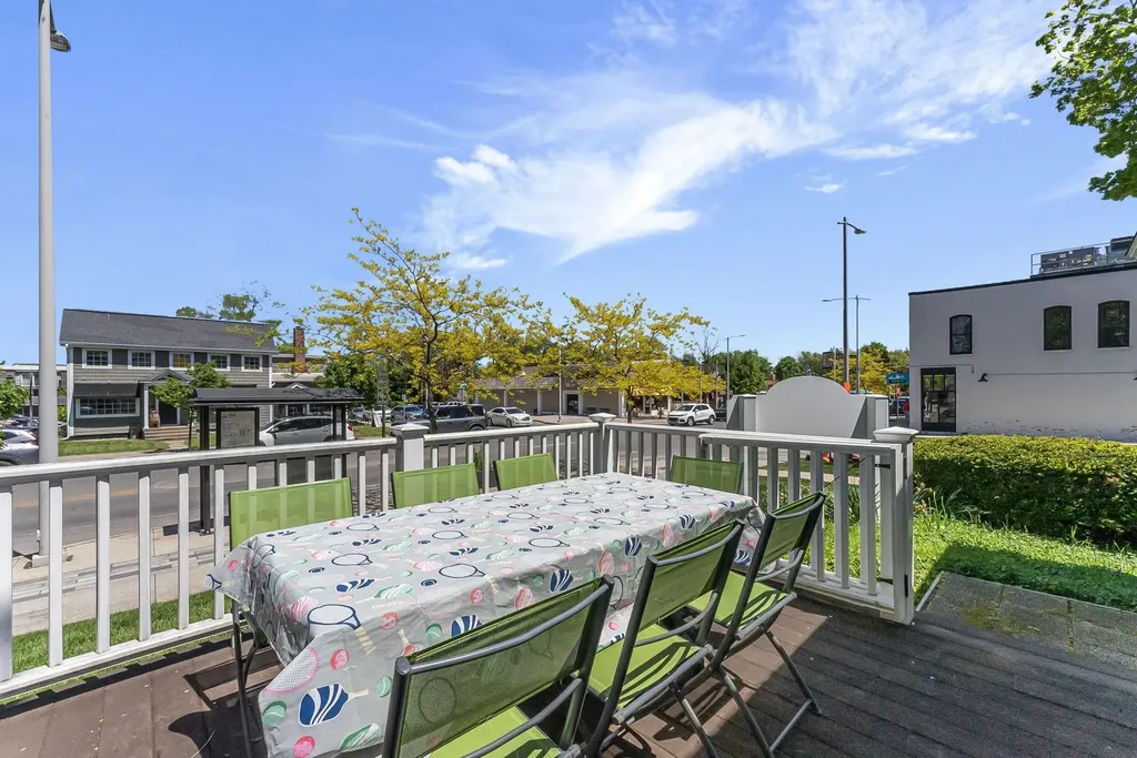 601 W Front Traverse City City MI 49684