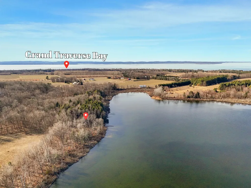 3900 Swaney Road Peninsula Township MI 49686