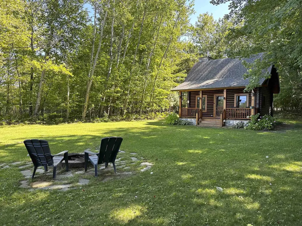 3900 Swaney Road Peninsula Township MI 49686