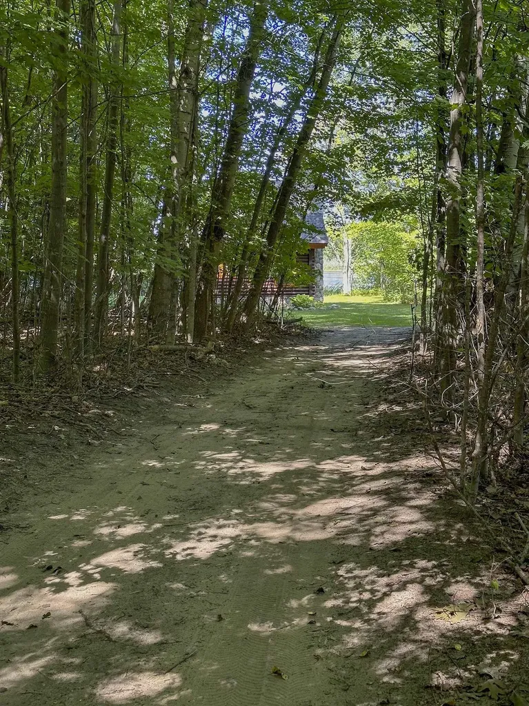 3900 Swaney Road Peninsula Township MI 49686
