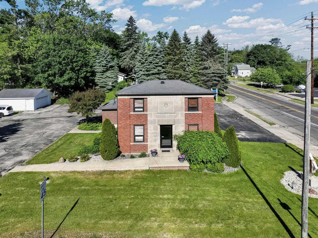 1104 S Mitchell Street Cadillac City MI 49601