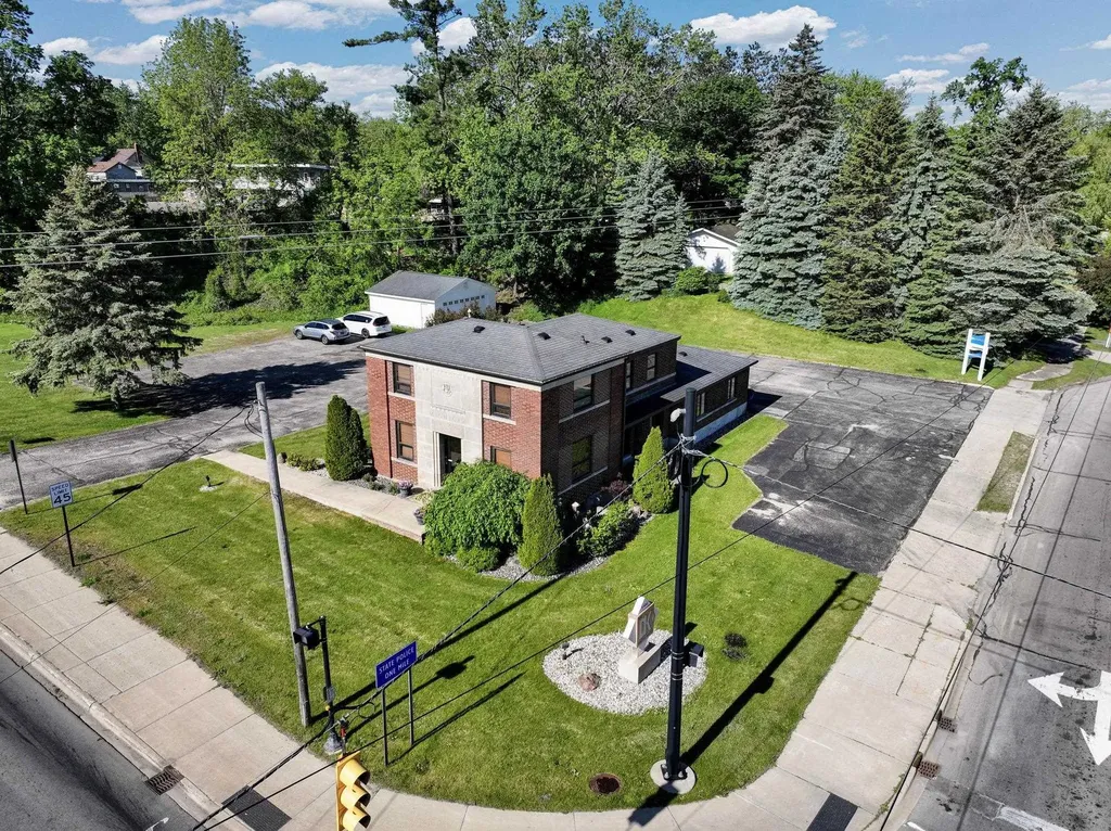 1104 S Mitchell Street Cadillac City MI 49601