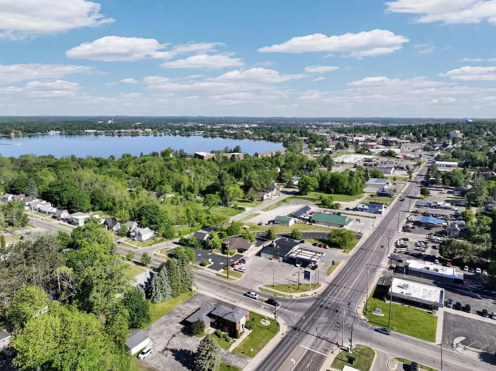 1104 S Mitchell Street Cadillac City MI 49601