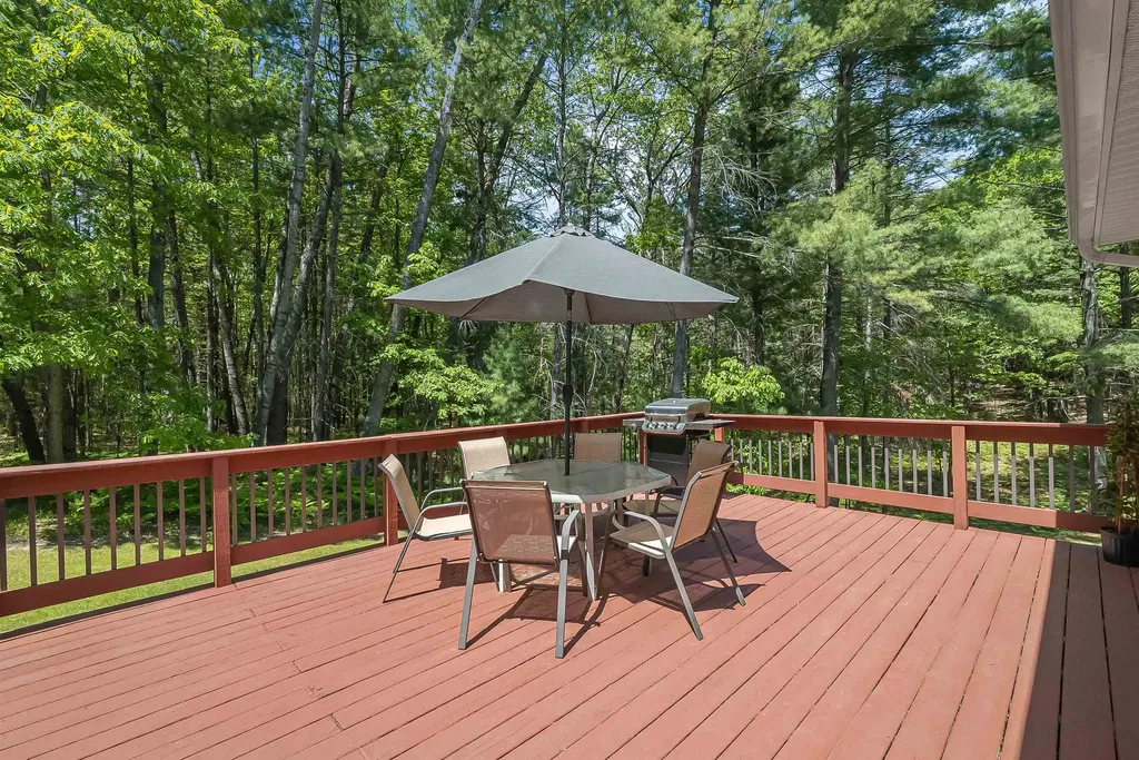 269 Thousand Oaks Drive East Bay Township MI 49696