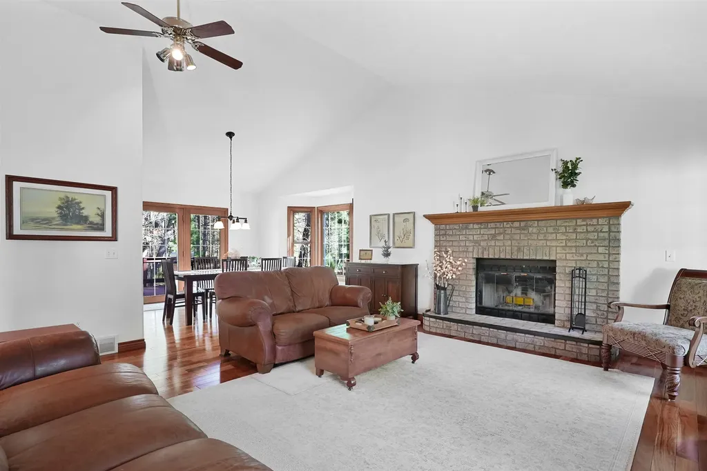 269 Thousand Oaks Drive East Bay Township MI 49696