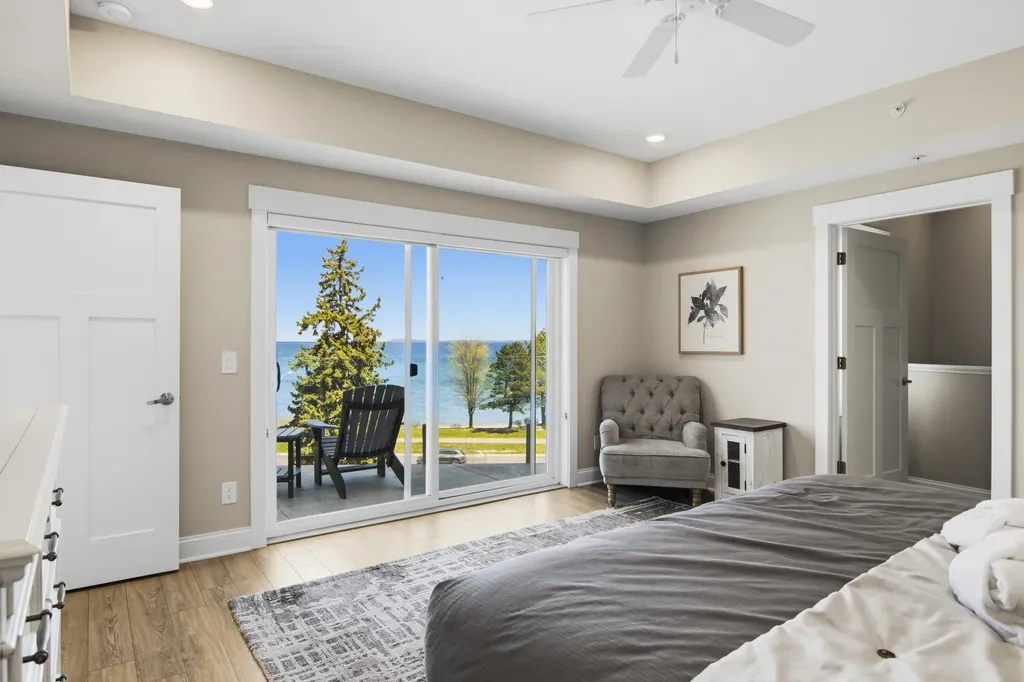 539 Bay Street Traverse City City MI 49684