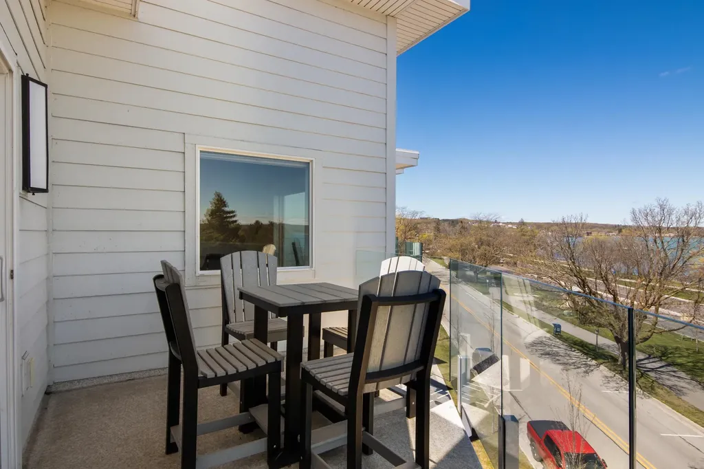 539 Bay Street Traverse City City MI 49684