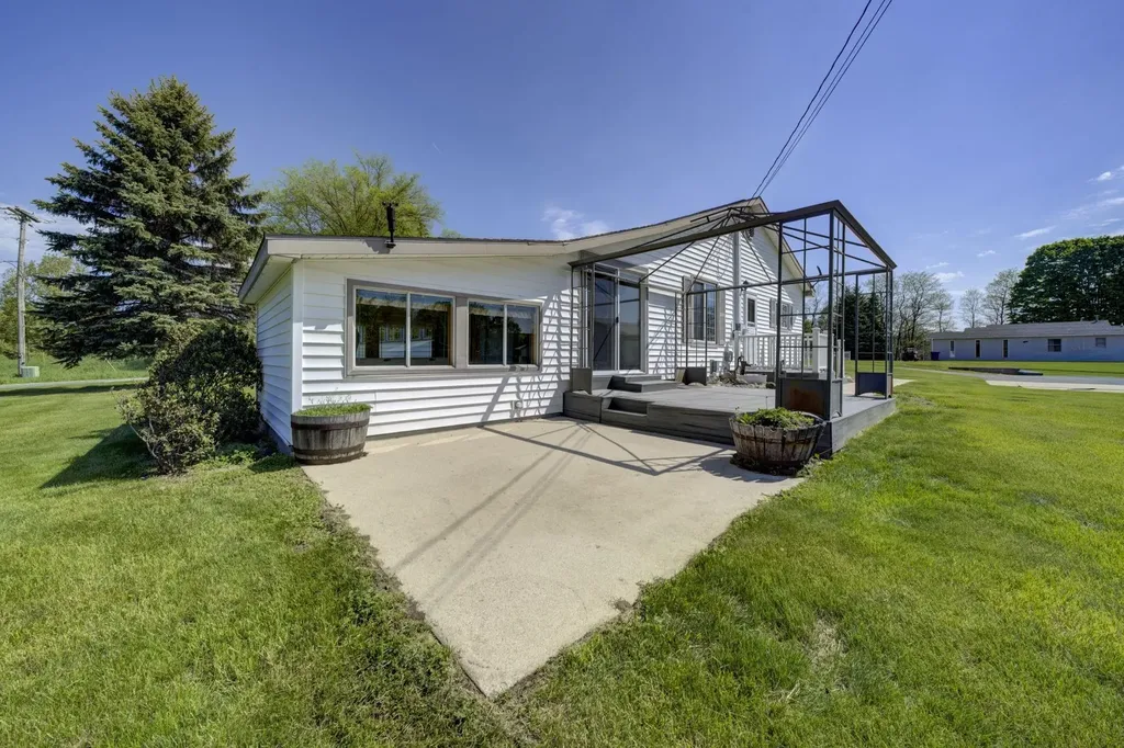 2072 E Potter Road East Bay Township MI 49696