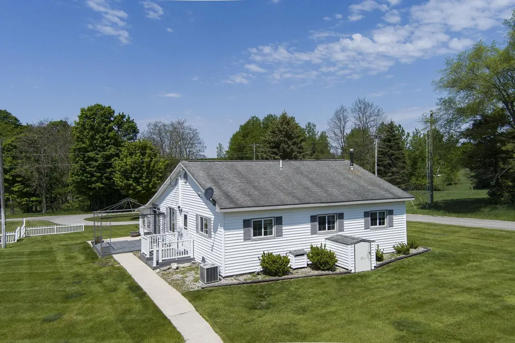 2072 E Potter Road East Bay Township MI 49696