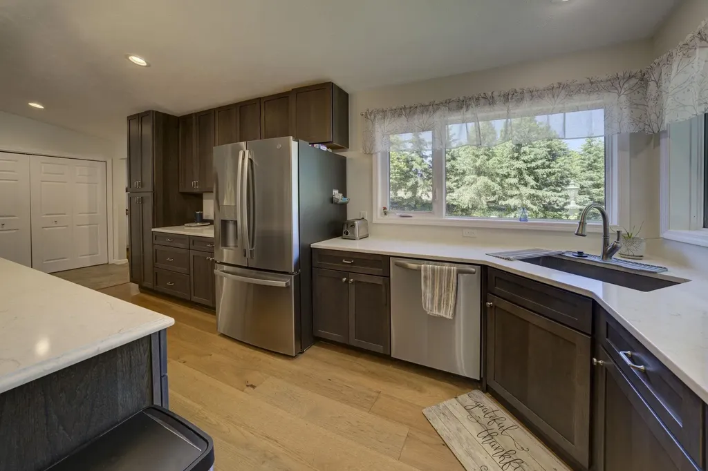 12166 E Old Orchard Trail Suttons Bay Township MI 49682