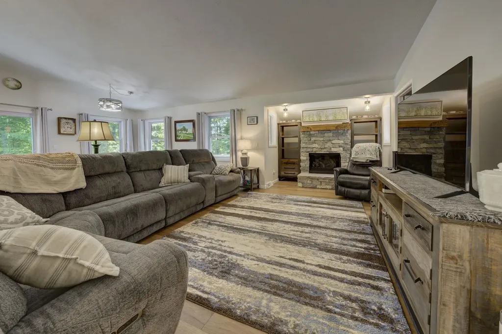 12166 E Old Orchard Trail Suttons Bay Township MI 49682