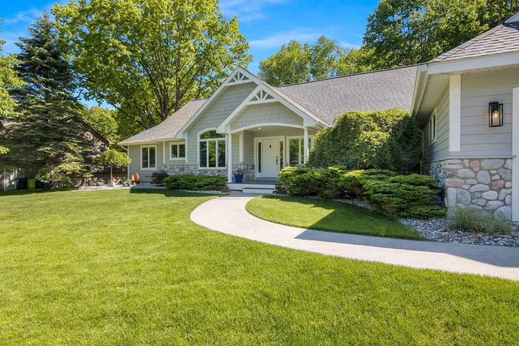 3640 Kennedy Place Acme Township MI 49690