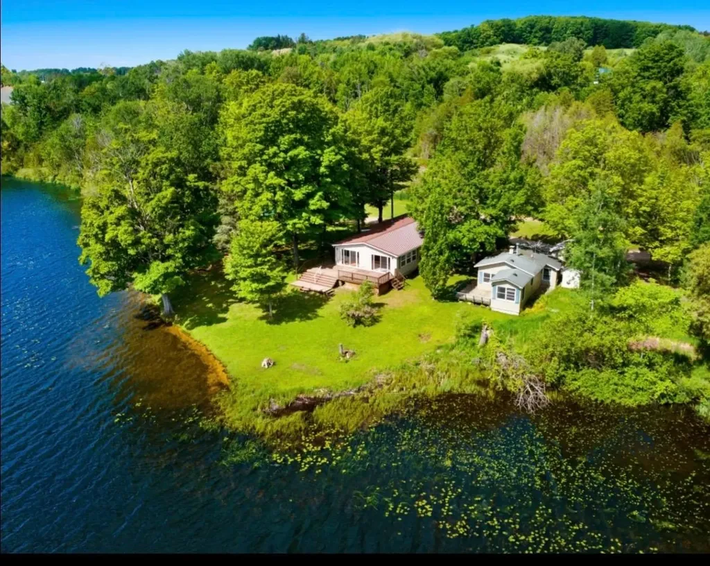 8614 Pete's Landing Banks Township MI 49729