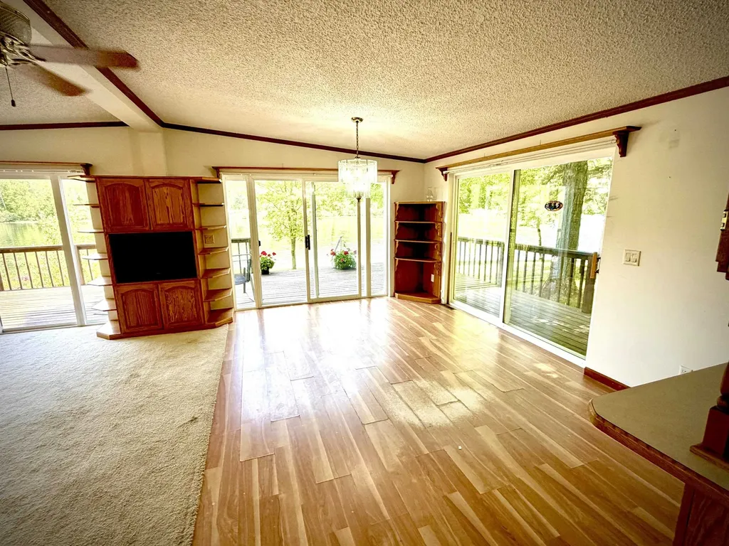 8614 Pete's Landing Banks Township MI 49729