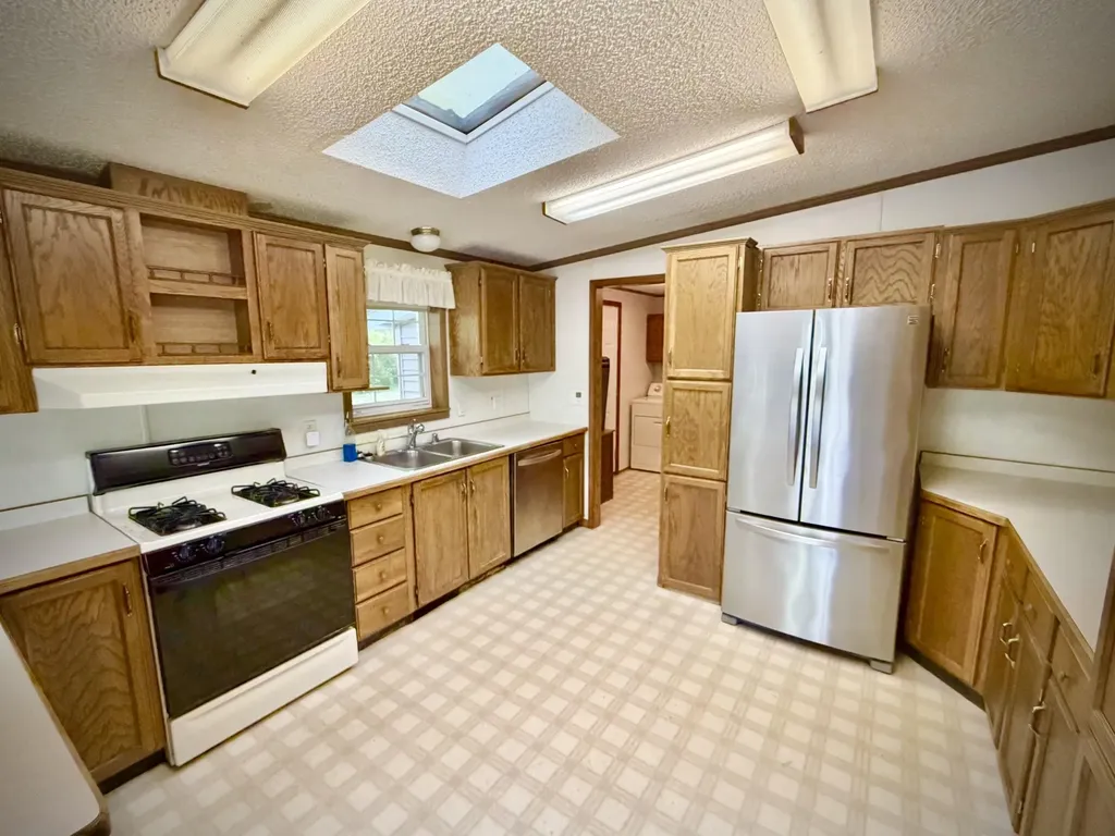 8614 Pete's Landing Banks Township MI 49729