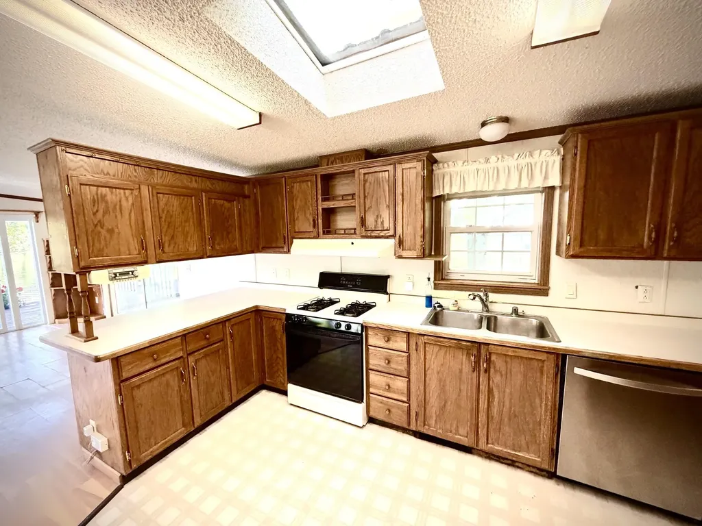 8614 Pete's Landing Banks Township MI 49729
