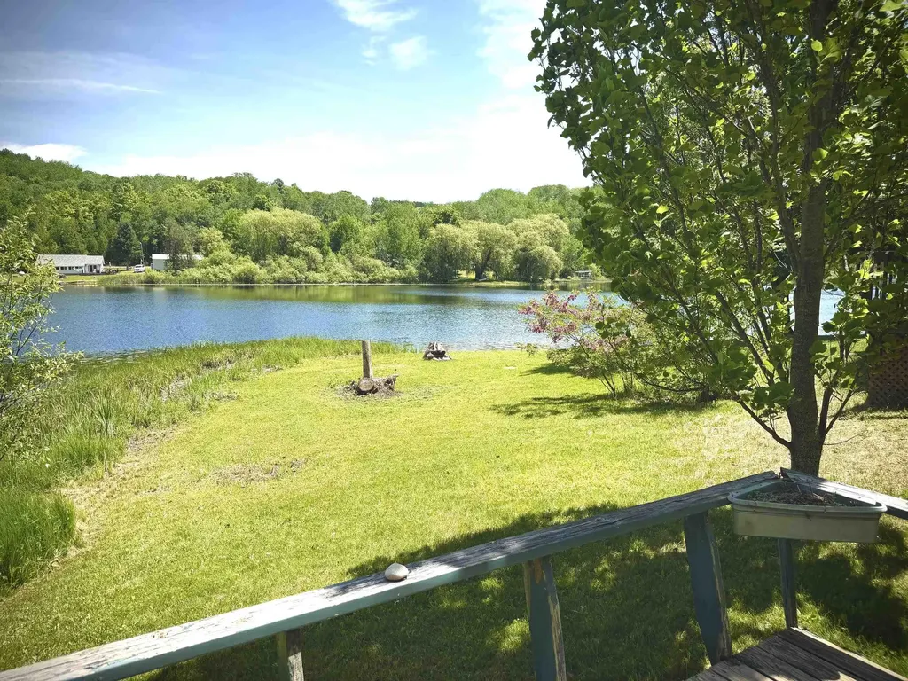 8614 Pete's Landing Banks Township MI 49729