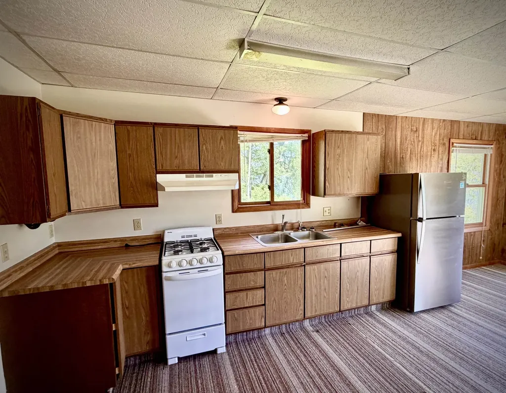 8614 Pete's Landing Banks Township MI 49729