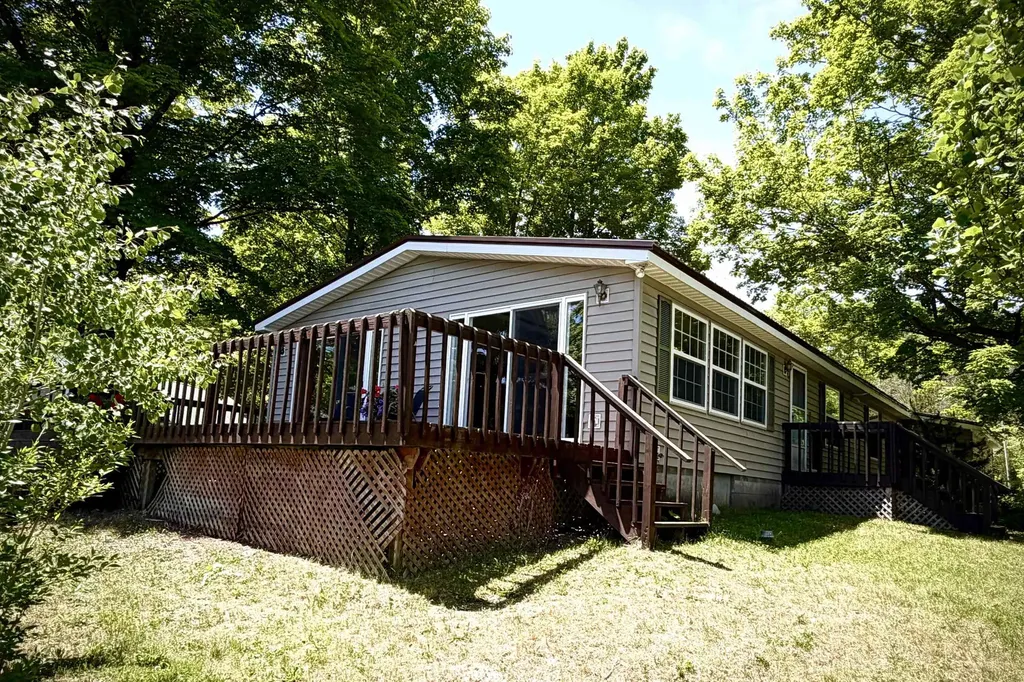 8614 Pete's Landing Banks Township MI 49729