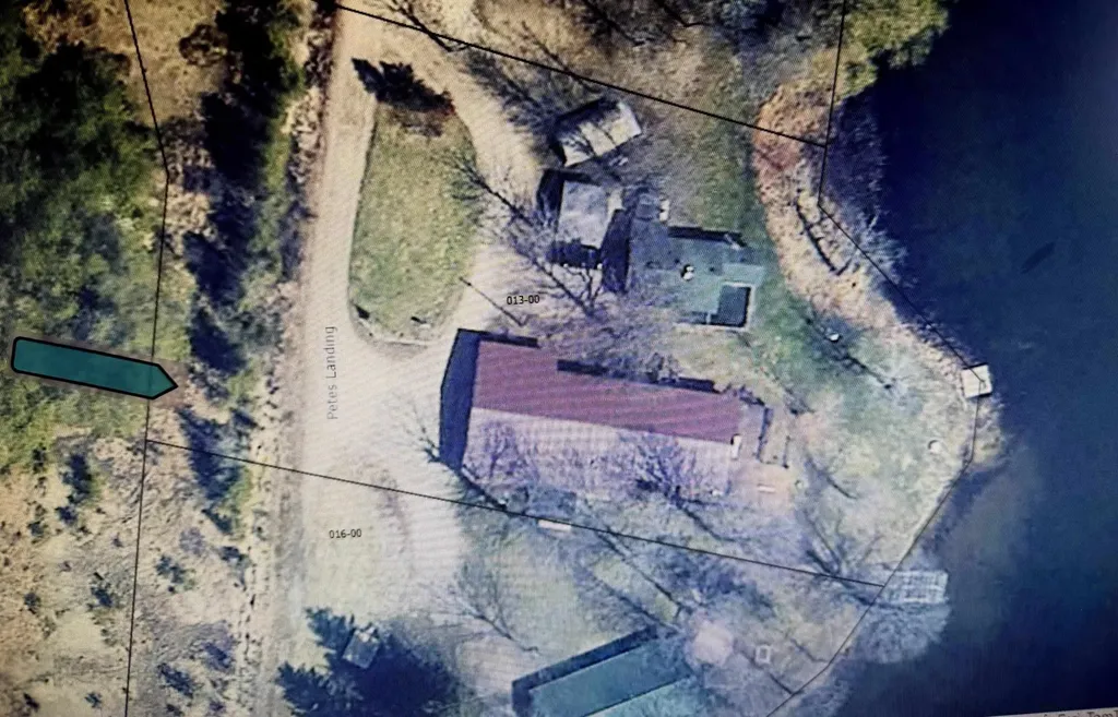 8614 Pete's Landing Banks Township MI 49729