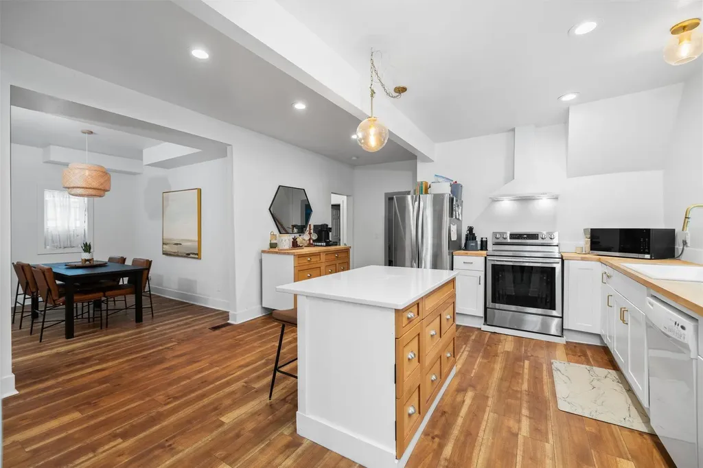 210 E Fourteenth Street Traverse City City MI 49684