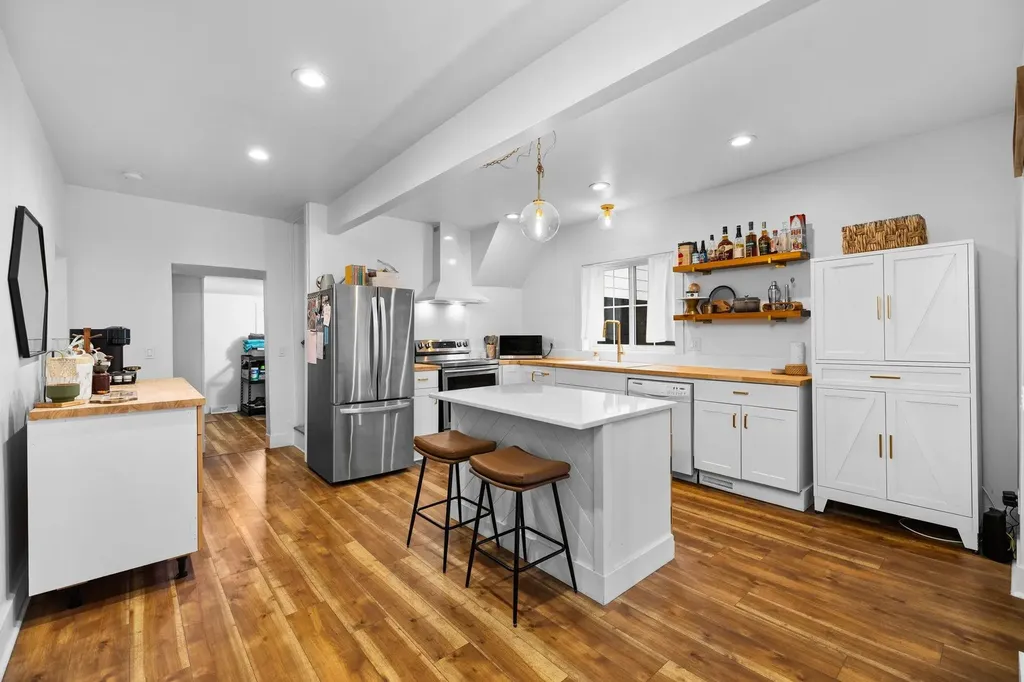 210 E Fourteenth Street Traverse City City MI 49684