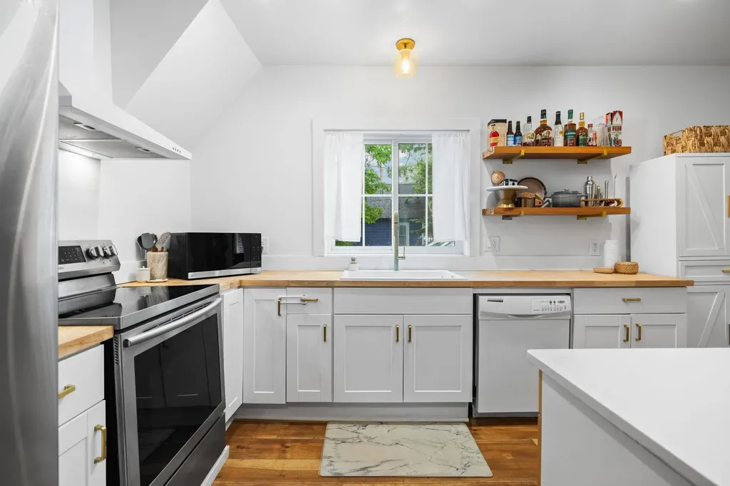 210 E Fourteenth Street Traverse City City MI 49684