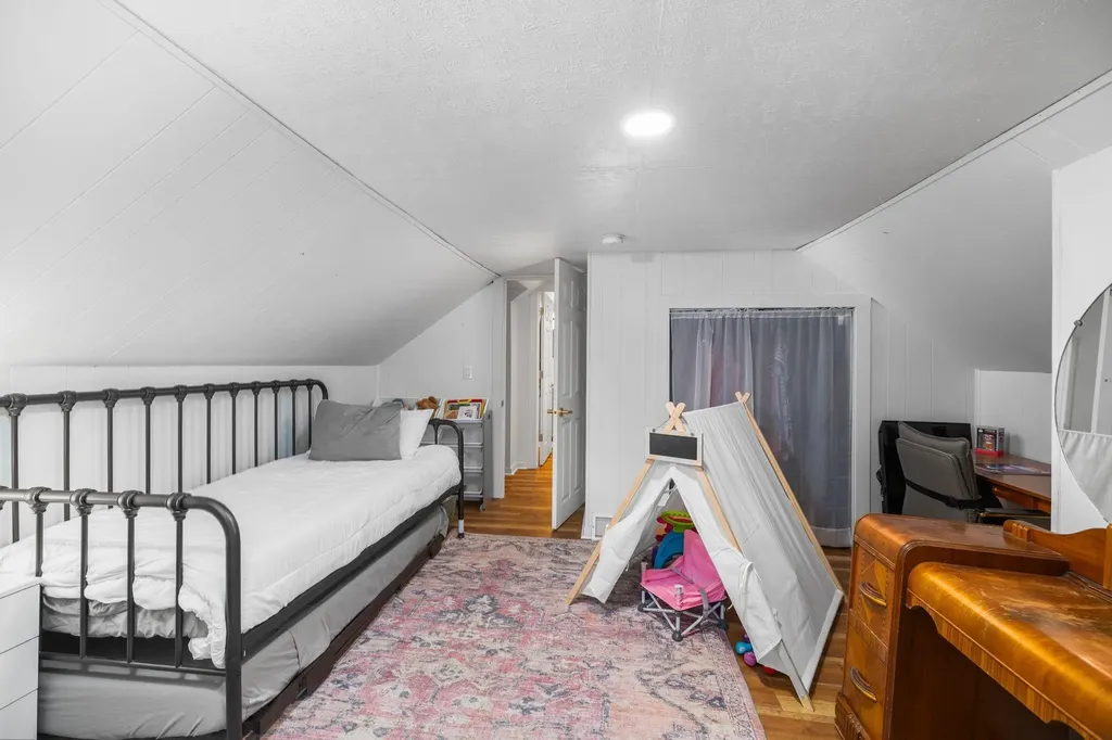 210 E Fourteenth Street Traverse City City MI 49684