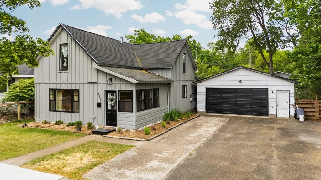 210 E Fourteenth Street Traverse City City MI 49684