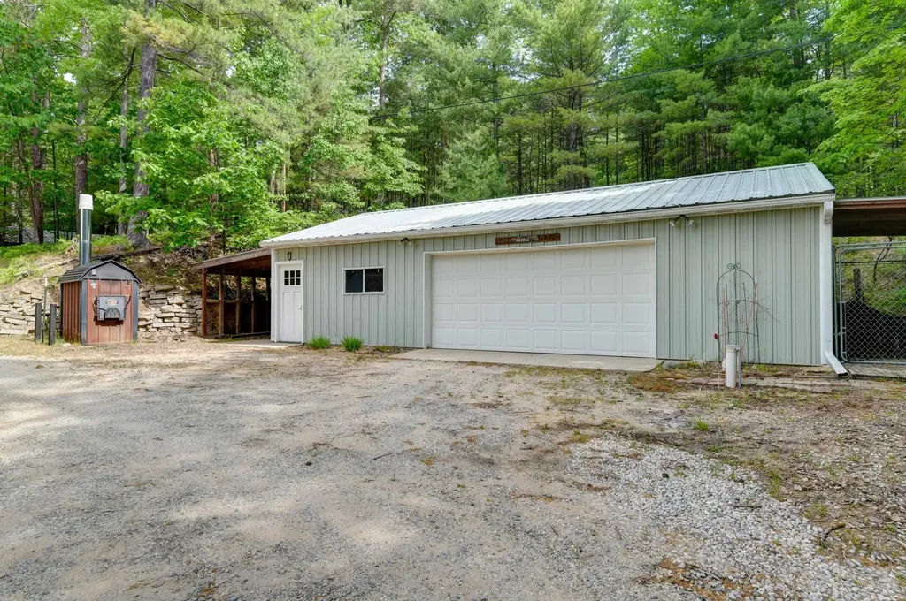 3870 Harolds Road East Bay Township MI 49696