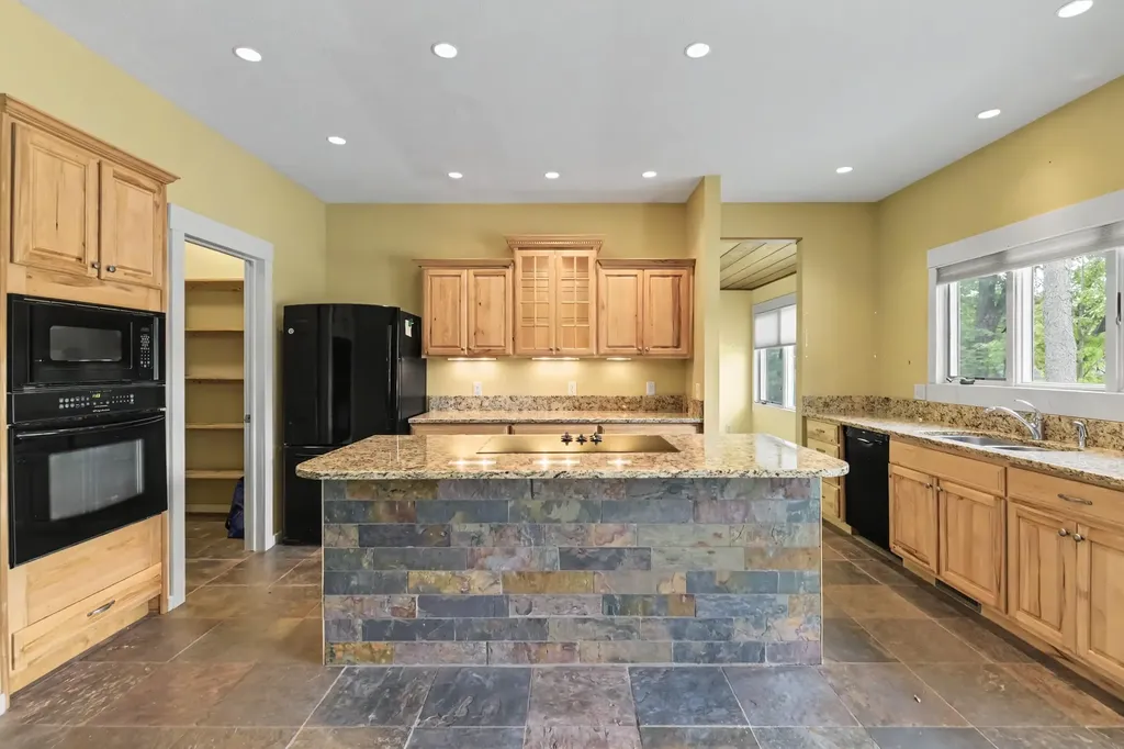 3870 Harolds Road East Bay Township MI 49696