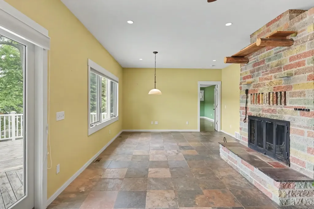 3870 Harolds Road East Bay Township MI 49696