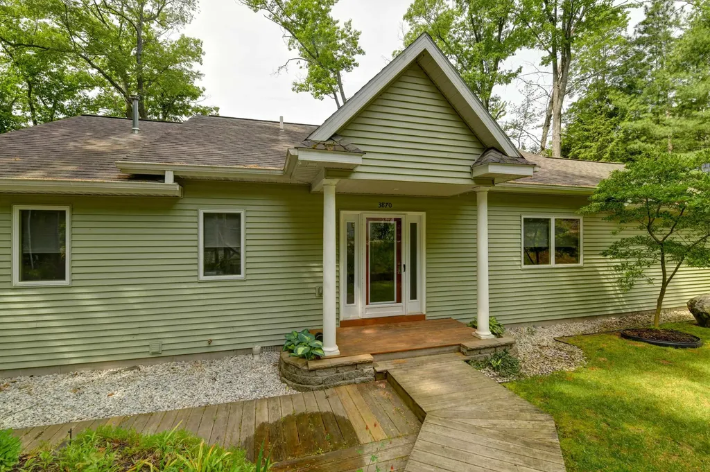 3870 Harolds Road East Bay Township MI 49696
